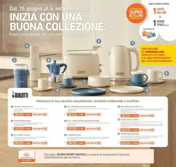 Anteprima del volantino TOSTAPANE CON PINZE, Linee morbide, eleganti e finitura opaca con effetto satinato. Corpo in acciaio, con base in materiale plastico. 2 pinze estraibili e vassoio raccoglibriciole estraibile. Funzione di scongelamento. Capacità: 2 fette | Potenza: 820-980 W valido a partire dal 12/08/2026 | Pagina: 39 | Prodotti: Piatti, Cereali, Caldaia, Tostapane