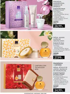 Pré-visualização Conjunto Fragrância Far Away e Carteira, O conjunto inclui:, • Far Away Eau de Parfum em Spray | 50ml |, • Carteira Faye | Creme e Bronze. Exterior em PU, forro em poliéster. 9 cm x 2,5 cm x 11 cm aprox. | válido de 01.05.2026 | Página: 183 | Produtos: Carteira, Fragrância, Caixa, Creme