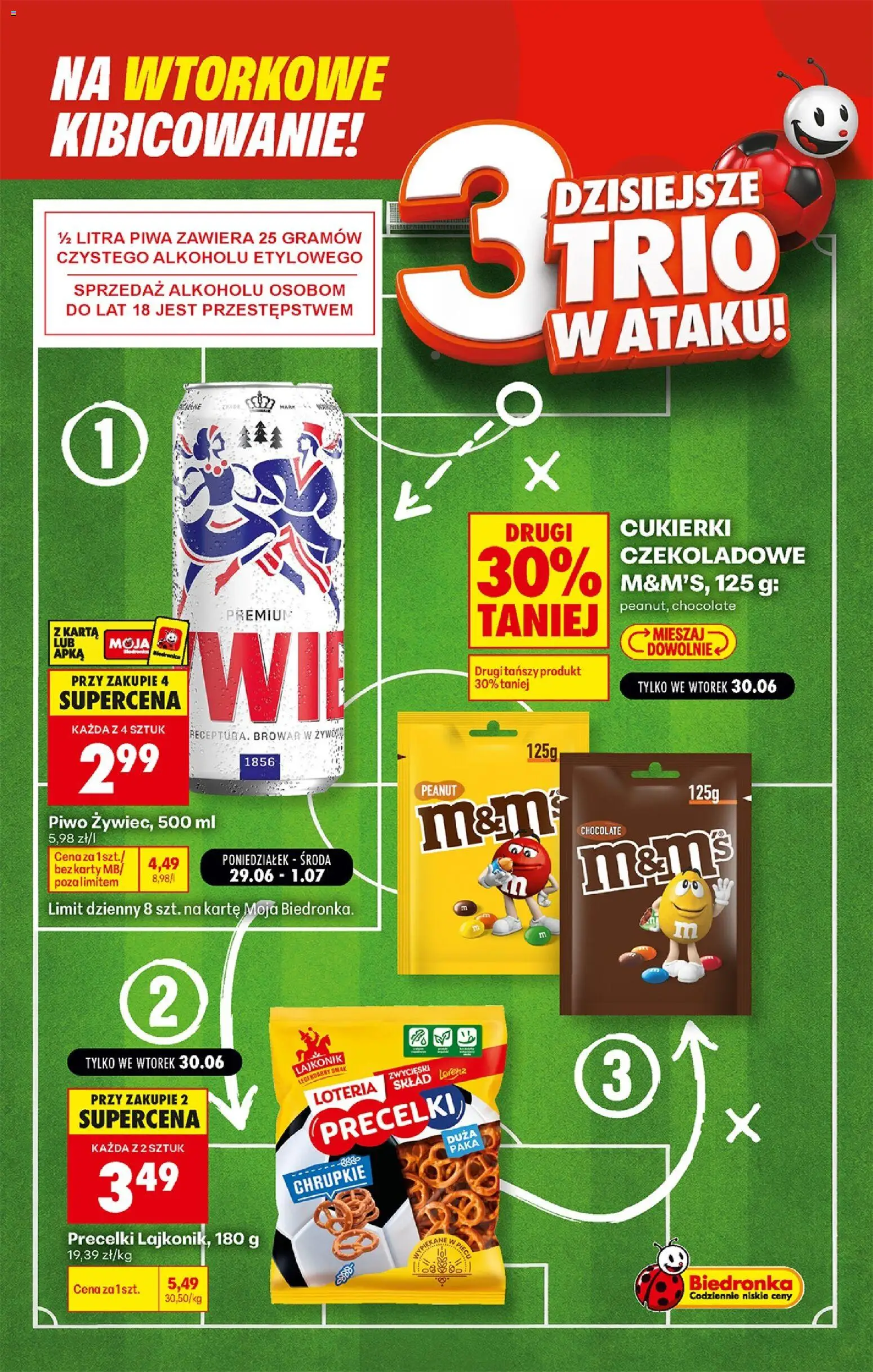Biedronka gazetka - Football od 30.06.2026 | Strona: 4 | Produkty: Cukierki czekoladowe, M&M's, Piwo, Cukierki
