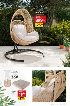 Pogląd oferty "Black Red White promocje - Twój ogród taki jak lubisz" - ważna od 23.03.2026 | Strona: 4 | Produkty: Fotel ogrodowy, Poduszka, Koc, Fotel